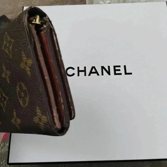 Louis Vuitton Monogram Viennois Wallet Luxury Monogram Coated Canvas Snap Closur - Picture 5 of 11